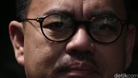 Sudirman mengaku banyak mengisi diskusi dan seminar-seminar di perguruan tinggi setelah tak menjabat menjadi menteri.