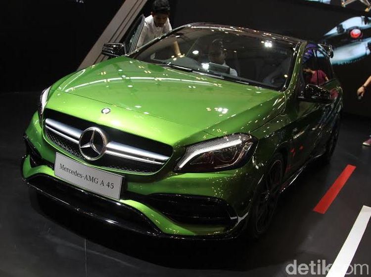 Ini Mercedes-AMG A45 yang Berkelir Hijau