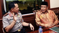 Kapolri Jenderal Tito Karnavian berbincang dengan Ketua Umum PBNU Said Aqil Siradj.