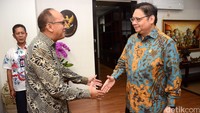 Kemenperin juga akan melakukan pendalaman struktur industri mulai dari industri hulu, industri antara, sampai industri hilir. Serta pengembangan pemerataan pembangunan di daerah seluruh Indonesia.