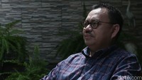 Sudirman juga bercerita soal reshuffle. Dia mengungkap detik-detik saat dirinya dipanggil Presiden Jokowi lalu diberitahu akan diganti.