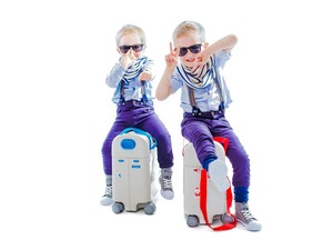 Koper Baru Untuk Liburan Anak, Bisa Berubah Jadi Kasur