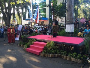 Bulan Budaya Lombok Resmi Dibuka, Banyak PKL Kecipratan Rezeki