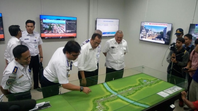 Menhub: Masyarakat Palembang Harus Bangga Ada LRT Menhub: Masyarakat Palembang Harus Bangga Ada LRT