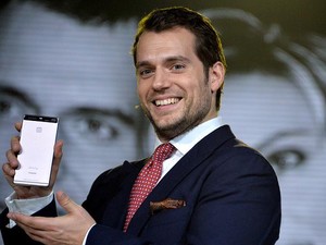 Kisah Digaetnya Seleb Jadi Brand Ambassador Smartphone