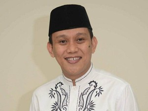 Razia Menutup Paksa Jendela Dunia