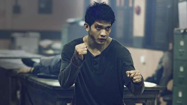 Darah dan Baku Hantam di Headshot Darah dan Baku Hantam di Headshot