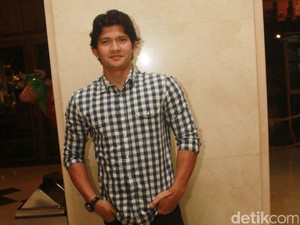 Iko Uwais Beraksi Lebih Brutal di Headshot