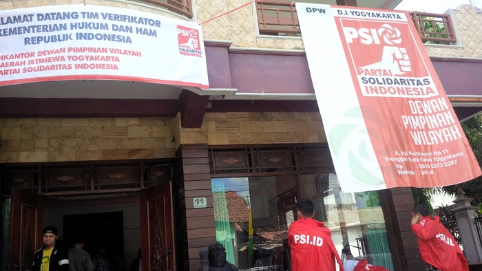 Tim Verifikasi Faktual Kemenkumham dan Kemendagri Datangi Kantor PSI DIY