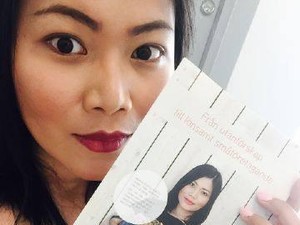 Nadya Mutia, Wanita Muda yang Sukses Jual Sepatu Kayu Hingga ke Eropa