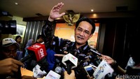 Suryamin menjawab pertanyaan wartawan usai memaparkan data pengeluaran penduduk nasional.