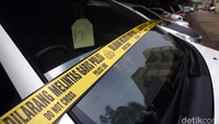 Sebanyak 53 mobil dengan beragam jenis mulai dari minibus, sedan dan kendaraan bak terbuka berhasil diamankan dari Komplotan TAI yang berjumlah 10 orang.