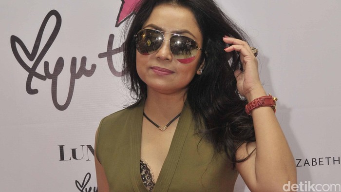 Mayangsari: Saya Nggak Pakai Hijab, Tapi Saya Juga Saleha