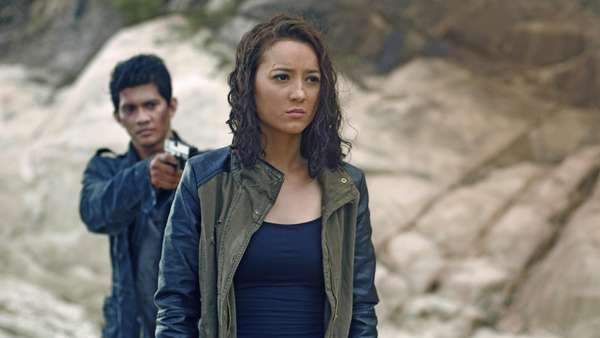 Darah dan Baku Hantam di Headshot Darah dan Baku Hantam di Headshot
