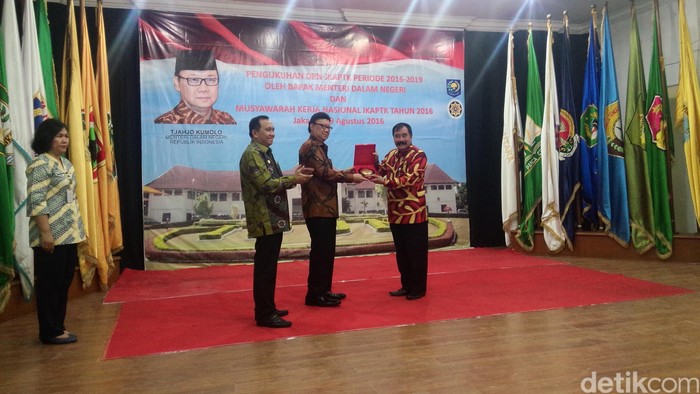 Lantik Ketua DPN-IKAPTK, Mendagri: Ikatan Alumni Bukan Untuk Nepotisme