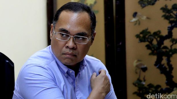 Guru Besar Hukum Internasional UI Hikmahanto Juwana dalam diskusi 'Warga Tanpa Warga Negara' di kantor Para Syndicate, Jakarta, Jumat (19/8/2016)