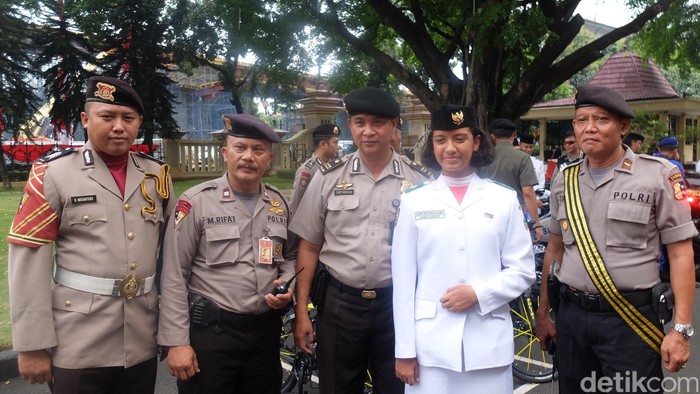 Ibunda Gloria Paskibraka Beberkan Alasan Cabut Gugatan di MK Soal Kewarganegaraan