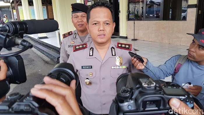 Bayi Meninggal karena Telat ke RS Terhadang Demo Ormas, Polisi Sampaikan Dukacita