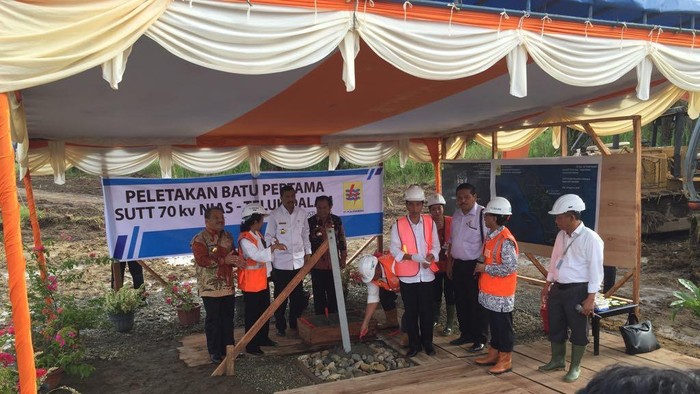 Ke Nias, Jokowi Cek Proyek Mobile Power Plant 25 MW dan SUTT 70 kV