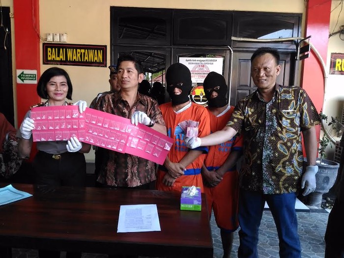 Pengedar ini Mampu Jual Sabu 75 Poket Sehari