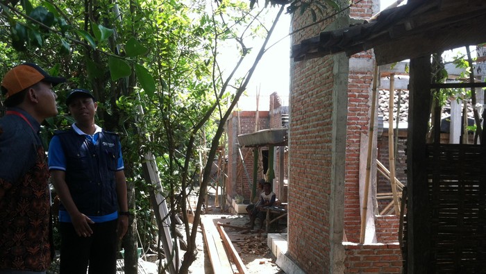 100 Rumah Semi Permanen Dijadikan Rumah Layak Huni