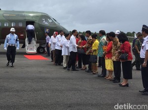 Jokowi Groundbreaking Perluasan Pelabuhan Sambas dan Ratas di Toba