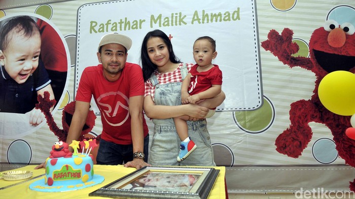 Rafathar Rayakan Ultah dengan Anak Yatim