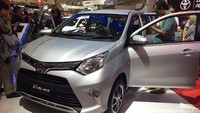 Toyota Calya di urutan kelima dengan angka pengiriman ke diler mencapai 3.003 unit. Mobil baru diluncurkan ke pasaran bulan Agustus ini. Foto: Dina Rayanti