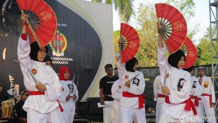Ratusan Pesilat Tawuran di Yogyakarta