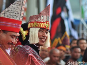 Putin di Baikal, Jokowi di Toba