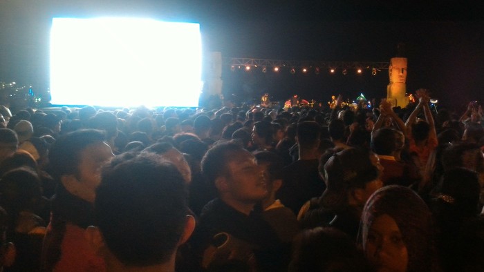 Slank Tuntaskan Rindu Penggemar di Karnaval Danau Toba