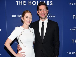 Emily Blunt Terlihat Ramping di Karpet Merah 2 Bulan Setelah Melahirkan