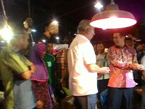 Ke Pasar Induk Tangerang, Mentan dan Mendag Cek Harga Cabai dan Bawang Turun