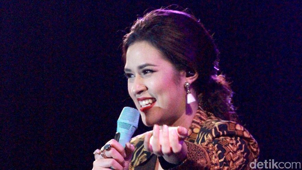 Raisa Andriana Tidak Sabar Jalani Tur Perdana