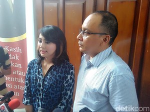 Sandy Tumiwa Gugat Harta ke Tessa Kaunang, Kartika Putri Jauhi Jessica