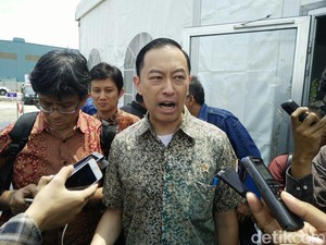 Bolak Balik Disebut Gibran saat Debat Cawapres, Ini Profil Tom Lembong