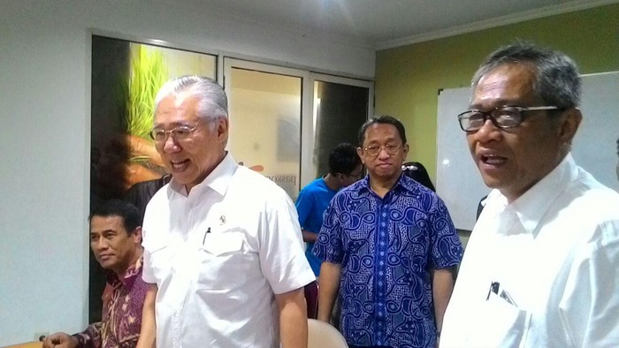 Malam-malam, 2 Menteri Jokowi Sidak di Pasar Induk Tanah Tinggi Tangerang