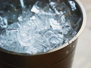 Viral Soal Berendam Air Dingin Bisa Melancarkan Peredaran Darah, Benarkah?