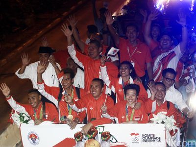 Atlet Olimpiade Indonesia Diarak ke Kemenpora