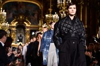 Fashion show Stella McCartney di Paris Fashion Week.
