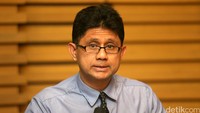 Wakil Ketua KPK Laode Syarif mengatakan, modus yang digunakan Nur Alam adalah ia menerima kick back atau semacam imbalan saat mengeluarkan izin tersebut.