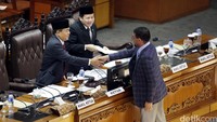 Masing-masing fraksi pada Dewan Perwakilan Rakyat (DPR) menyoroti beberapa hal dari yang diajukan oleh pemerintah.