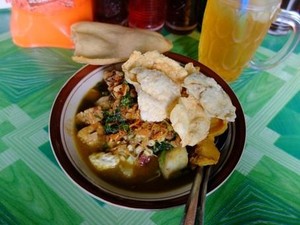 Resep Rujak Soto Khas Banyuwangi hingga Sejarah di Baliknya