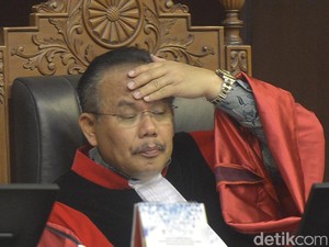Dicopot karena Kecewakan DPR, Ini Sikap Hakim MK Aswanto Soal Ciptaker