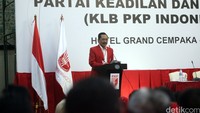 KLB PKP Indonesia akan membahas dan memperbaiki serta meyempurnakan AD/ART sekaligus menyusun tata tertib Pemilihan Ketua Umum dan pemilihan serta menyusun formatur.