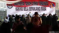 Upacara bertempat di Silang Monas dan dimulai pukul 08.00 WIB.