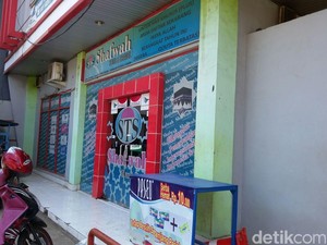 Ini Travel yang Diduga Berangkatkan Calhaj via Filipina: Siang Sepi, Malam Ramai
