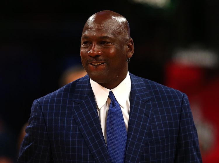 Foto-foto Rumah Super Luas Michael Jordan 11 Tahun Dijual Nggak Laku-laku
