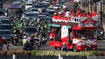 Atlet Olimpiade Diarak Menuju Istana