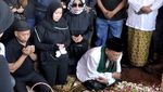 Tangis dan Doa Tukul Arwana Lepas Kepergian Susi Similikiti